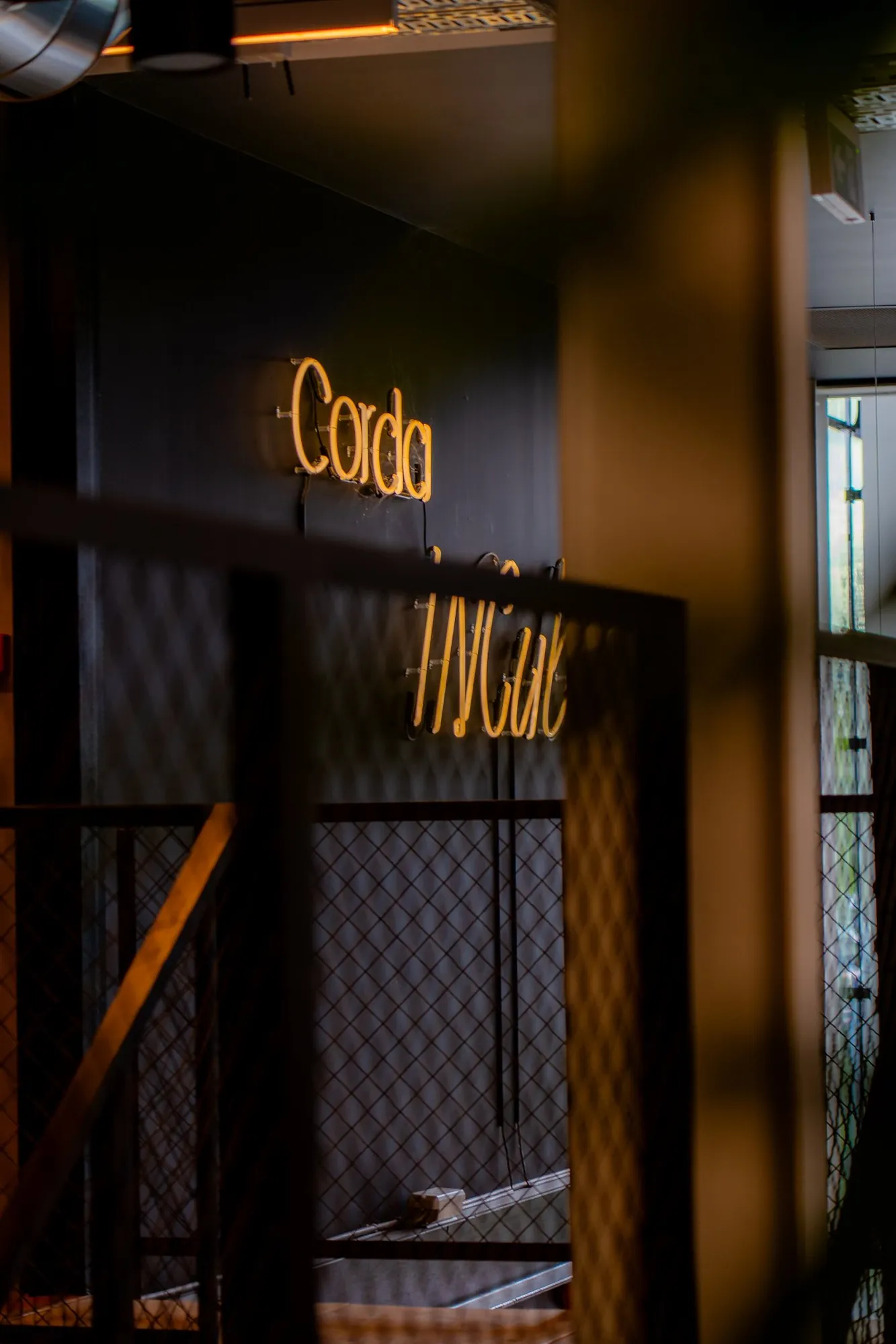 De neonletters Corda Incubator op Corda Campus in Hasselt